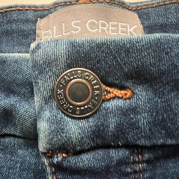 Falls Creek Women’s Denim Bermuda Jean Shorts Size 10 NWT - Picture 4 of 4